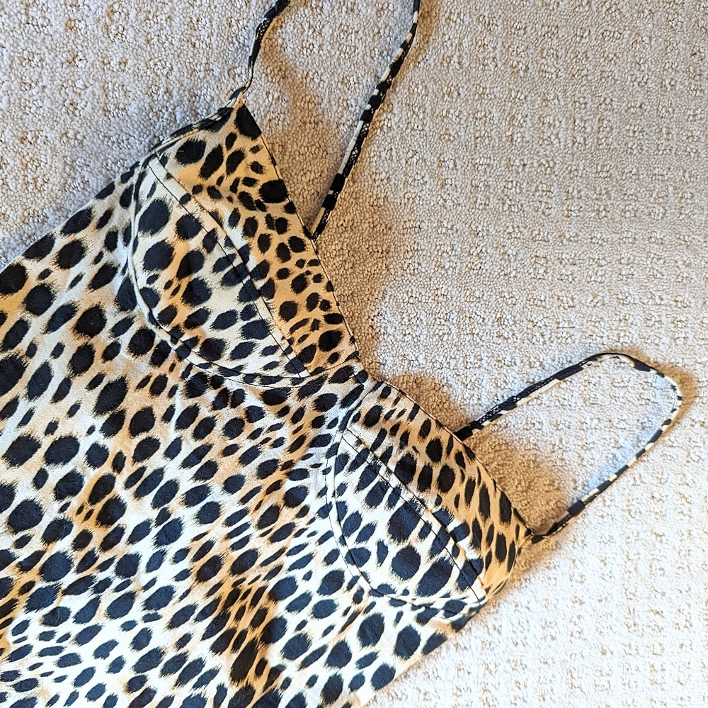 Motel rocks bodycon mini dress in animal leopard print, size xs, worn once
